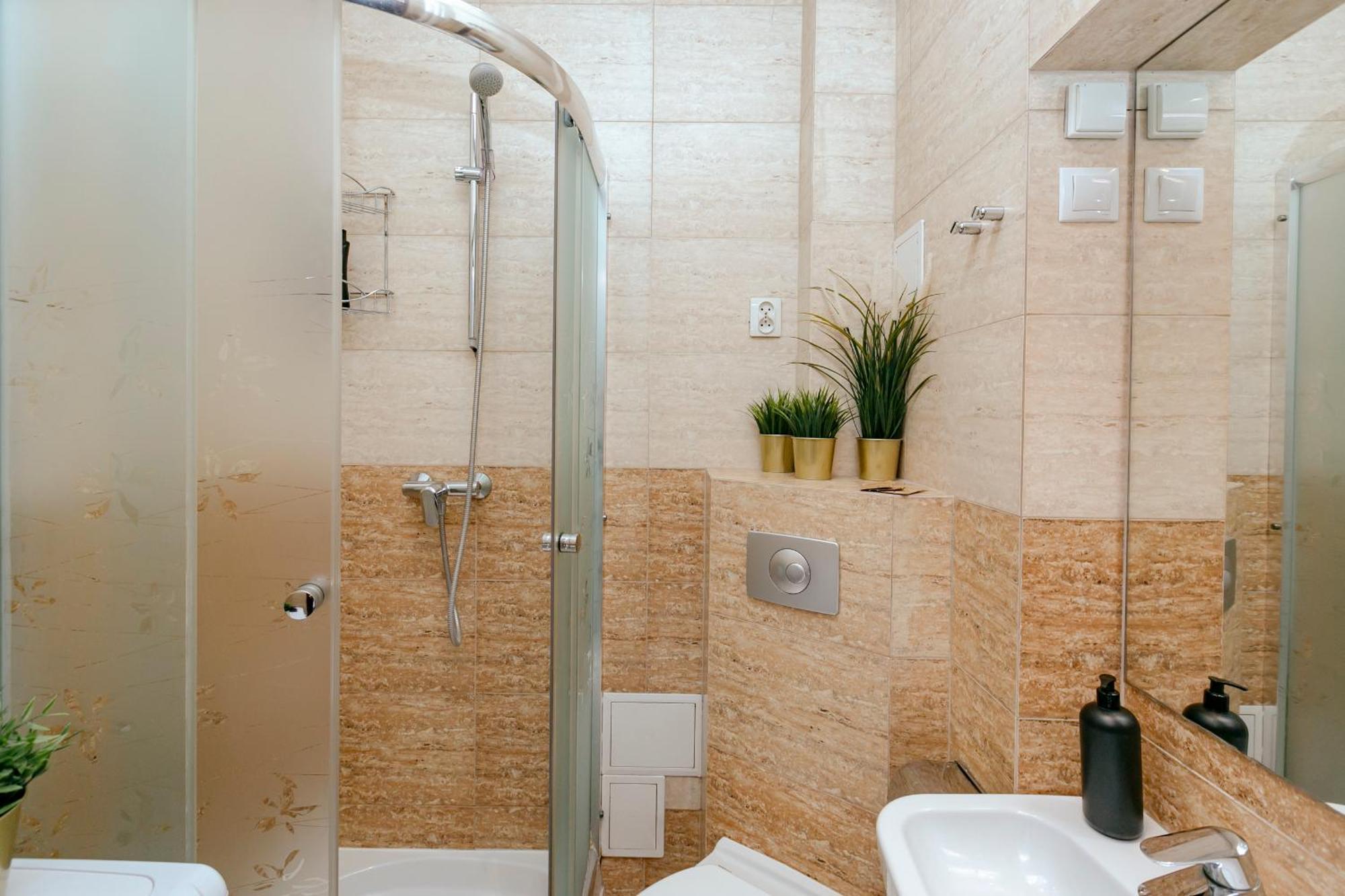 Plac Konstytucji 6 Orange: Warsaw Panorama Apartment with Free Parking Exterior photo
